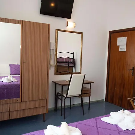 Sara Hotel 3*