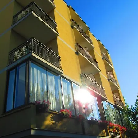Sara*** Hotel 3*