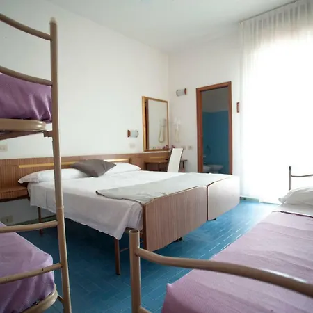 Hotel Sara 3*