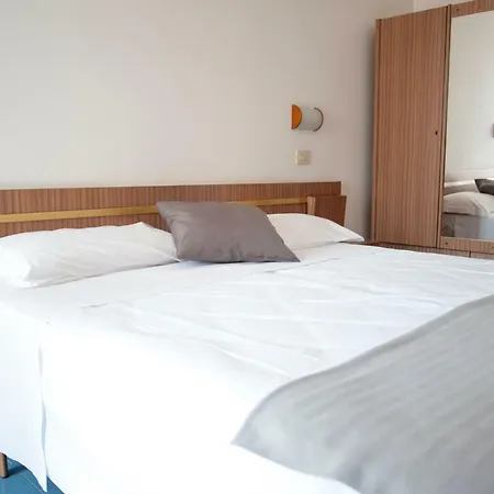 Sara Hotel 3*